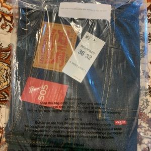 LEVI’s Men’s Jeans 505 size 36x32. Brand new